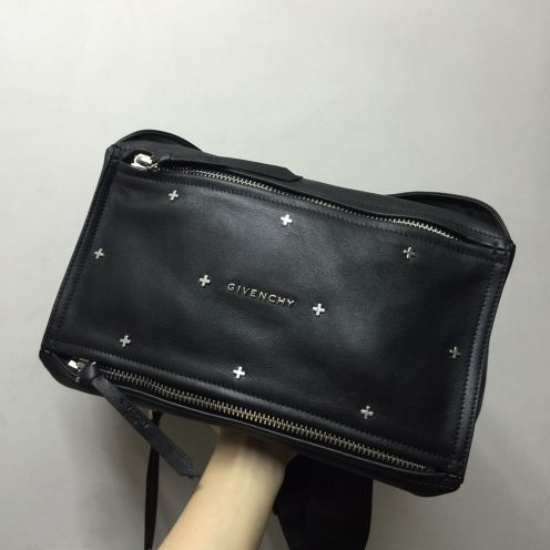 GIVENCHYジバンシィバッグスーパーコピー メンズ シングルショルダーバッグ ロゴ ブラック