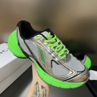 数量限定得価ジバンシィ安いシューズn級品  Runnerシリーズのメンズスポーツシューズ