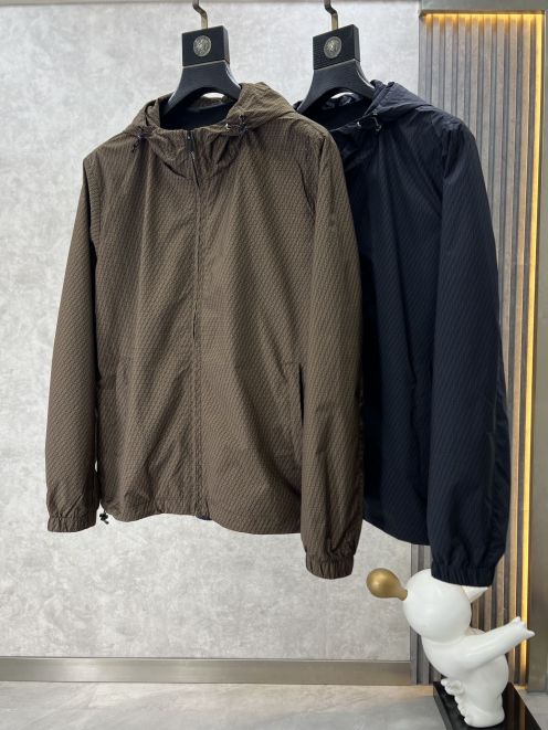 春夏数量限定 fendi ジャケット偽物 アウター トップス フード付き 防風 運動服 登山 カジュアル 2色可選