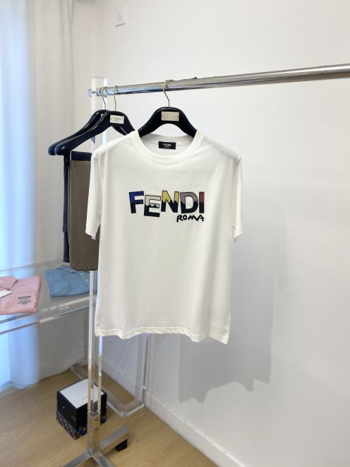 フェンディ服メンズ偽物 トップス 半袖 純綿 ファッション 人気定番 ロゴプリント 新品 柔らかい ホワイト