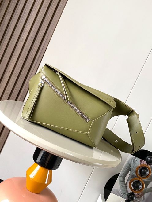 2023人気 定番 安いLoeweカバンメンズコピーパズル ウエストバッグ