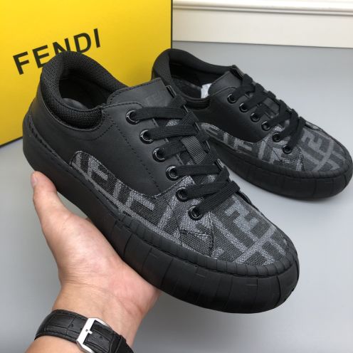 fendi スニーカー コーデ偽物 シンプル 運動 ランニング カジュアルシューズ 日常 ゴム底 男性 ブラック