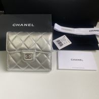 大得価のchanel 財布 ミニ激安通販ファッション 優雅 三つ折り 本革 レザー シンプル A82288 シルバー