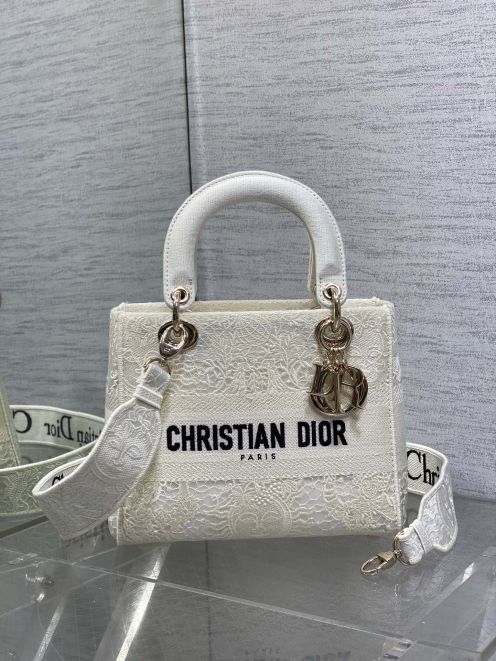 上質なdior トート バッグスーパーコピー ロゴ刺繍 ハンドバッグ 斜め掛けバッグ 優雅 ホワイト