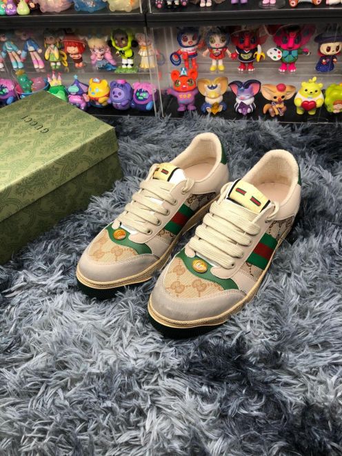 超激得の新品 gucci スニーカーコピー 柔軟 運動シューズ あるきやすい 本革 グリーン