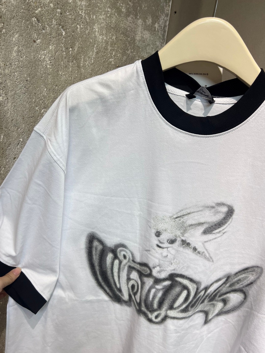 WE11DONE ウェルダンとはスーパーコピー お買い得豊富な 純綿Tシャツ 半袖 男女兼用 モンスター ホワイト_8