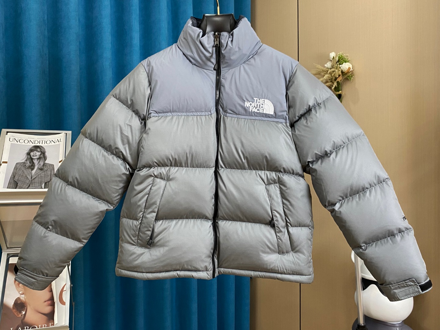 TNF ノースフェイス ダウン 日本ｎ級品 暖かい 保温 ファッション 人気アウター アメリカ製 3色可選 グレイ_1