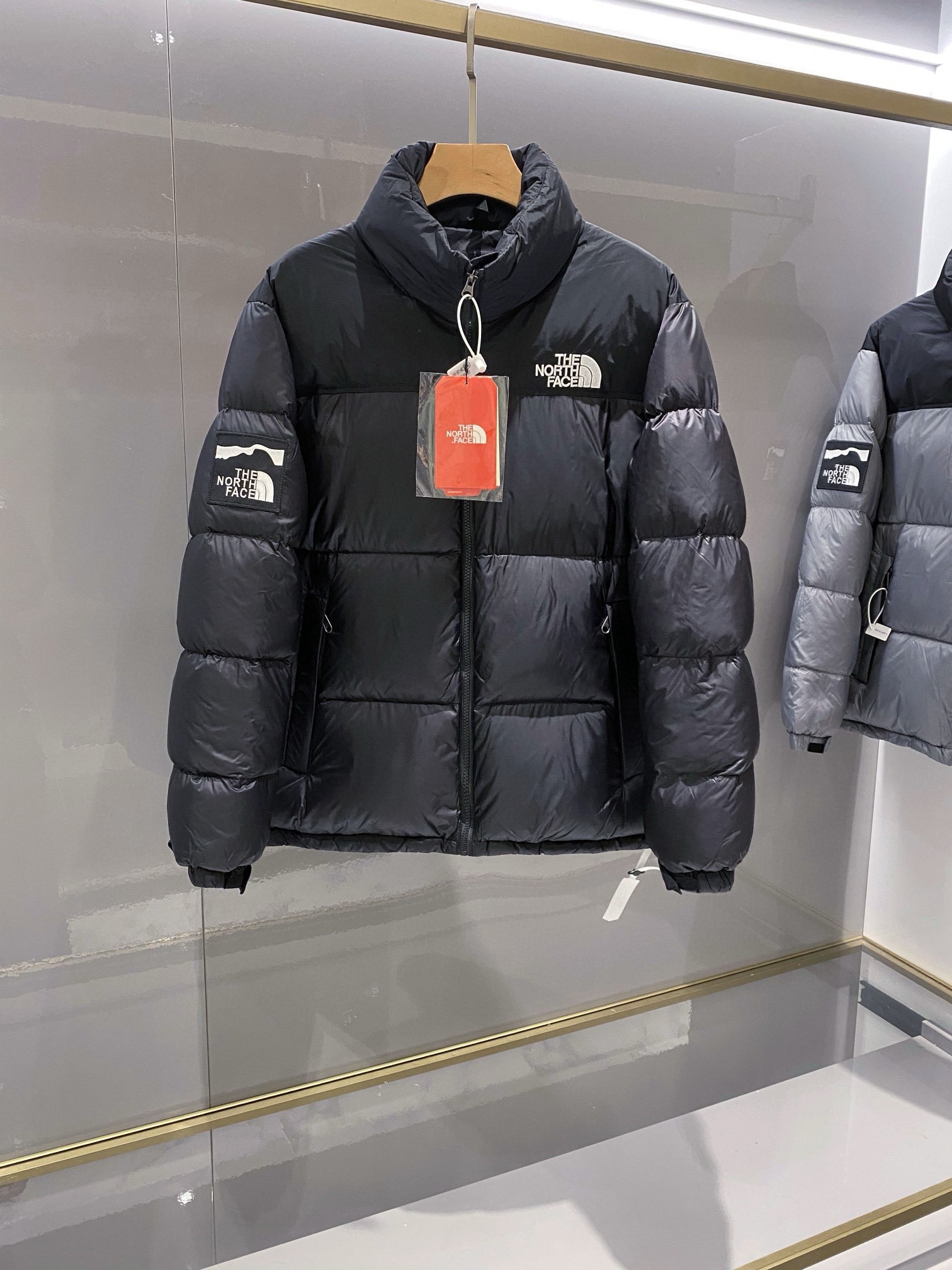 the north face マウンテンダウンジャケットスーパーコピー 軽量 アウター トップス 暖かい 保温 ファッション 大人気 ハイネック ブラック_1