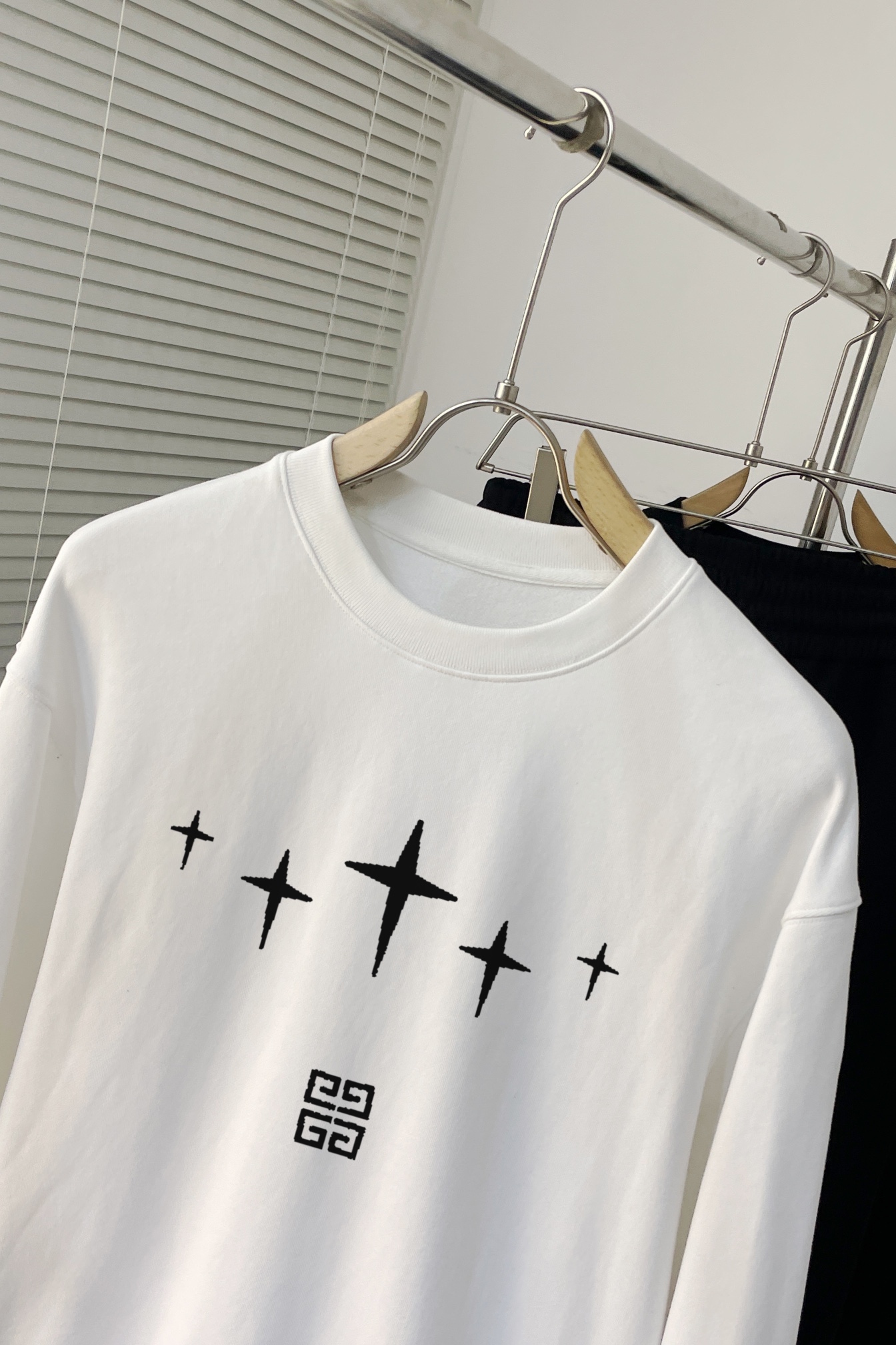 HOT品質保証 ジバンシー ロゴtシャツｎ級品 長袖 トップス 純綿 快適 秋服 シンプル ゆったり 流行 プリント ホワイト_3