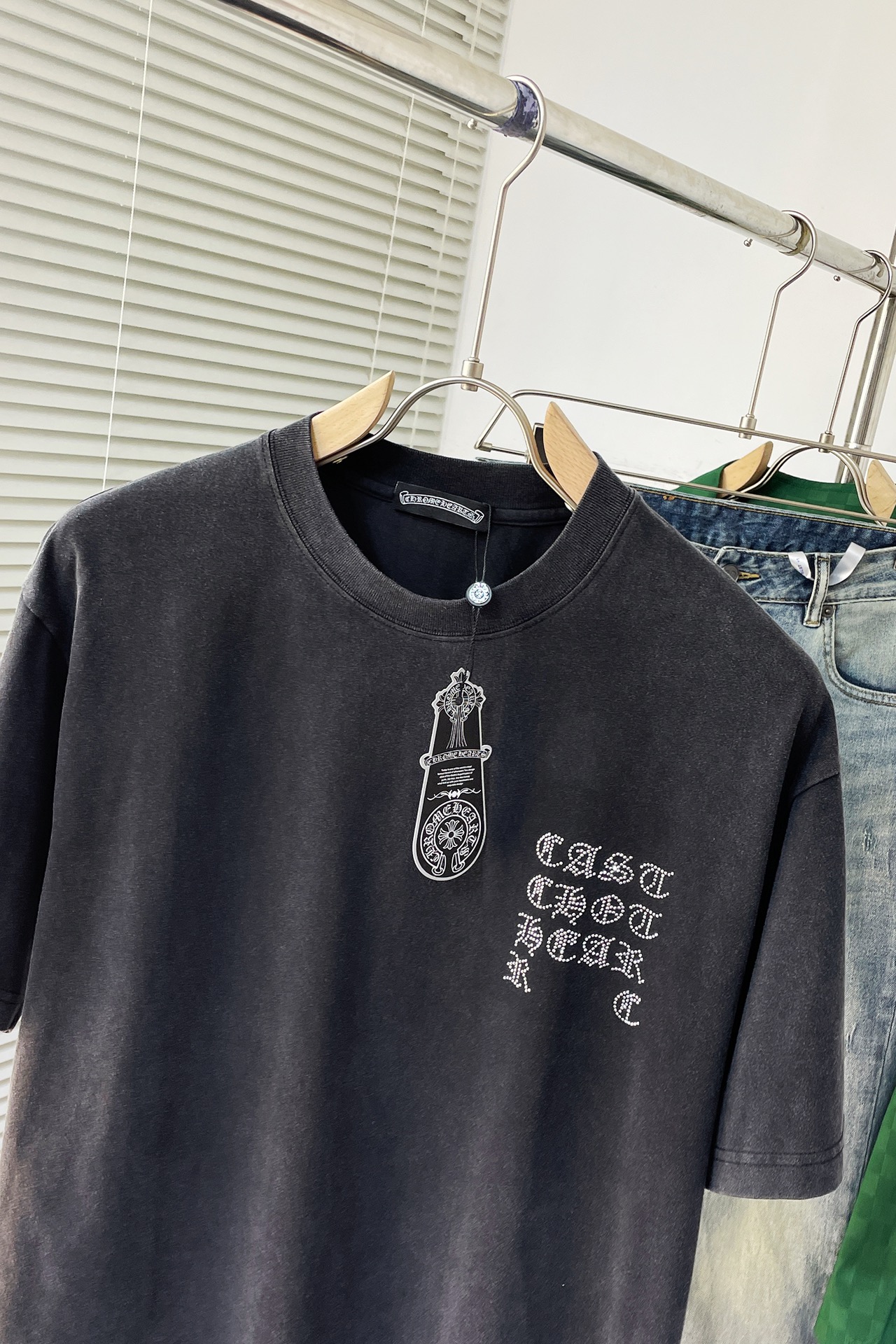 限定セール低価 クロムハーツのtシャツ偽物 Tシャツ トップス 純綿 ゆったり 十字架プリント ファクトリー 2色可選 ブラック_3