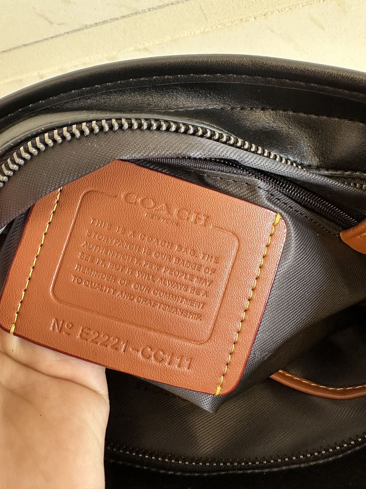 COACHコーチバッグ 買取Ｎ級品 斜め掛けバッグ 牛革 レザー シンプル 低価 肩下げ 調整可 メンズ ブラック_9