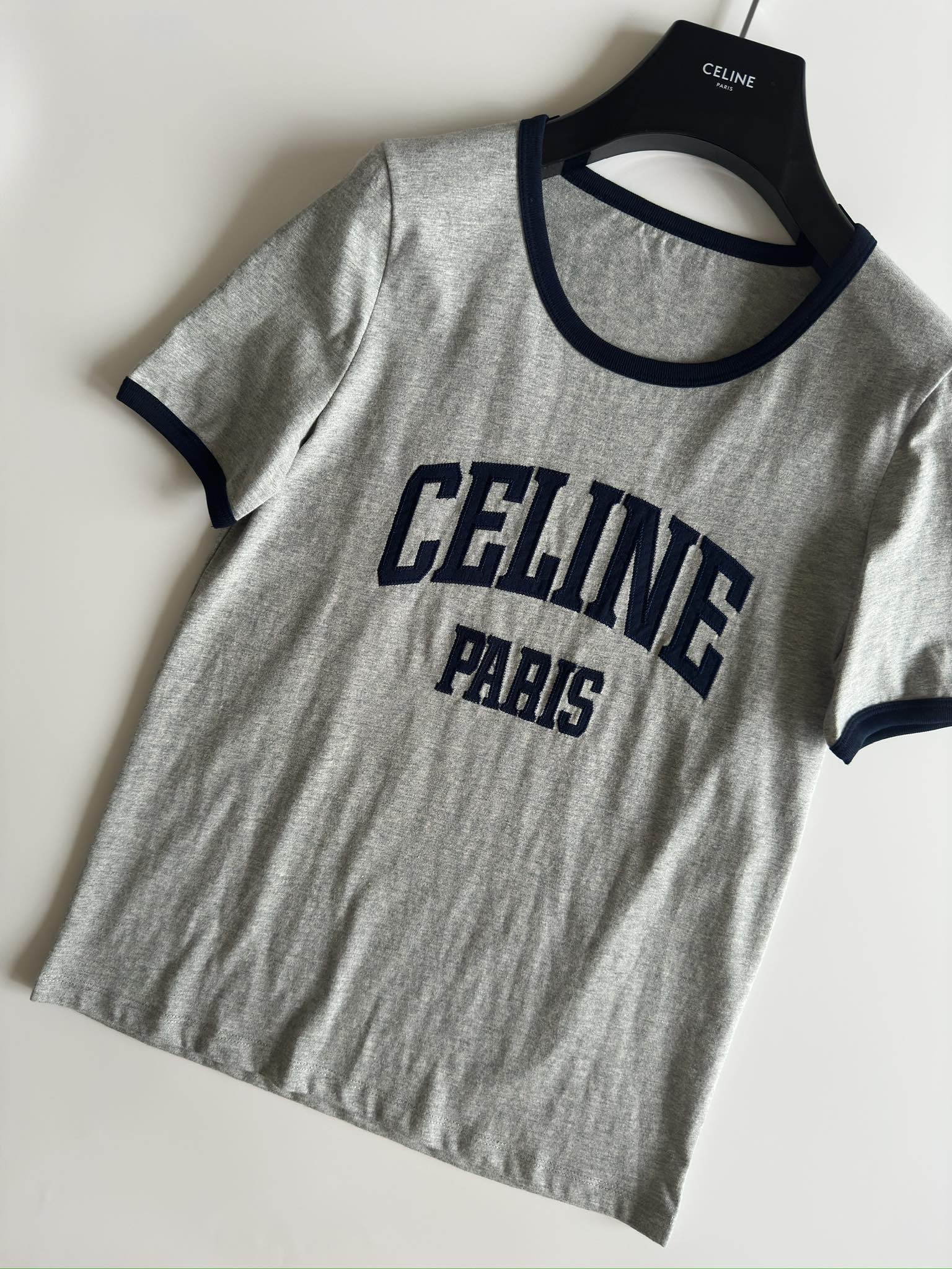 着心地が良い celine ロン tスーパーコピー トップス tシャツ 半袖 純綿 ファッション 人気品 グレイ_3