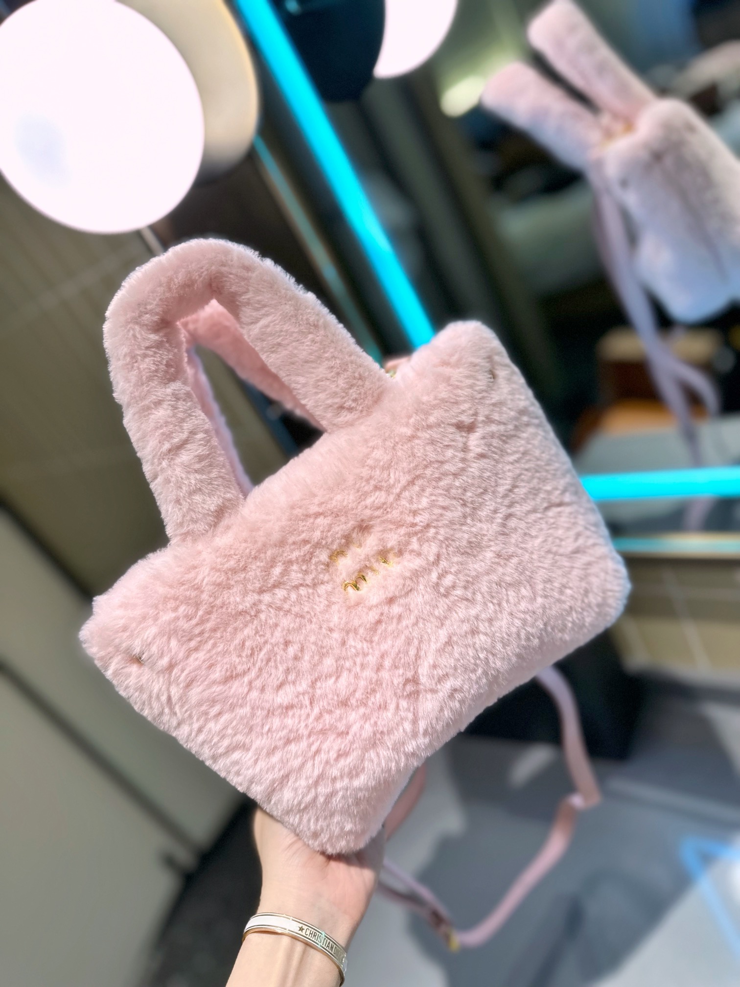 miumiu ハンドバッグ激安通販 可愛い 通勤 持ちバッグ もこもこ 小さめ ミニトート 秋冬 レディース ピンク_4