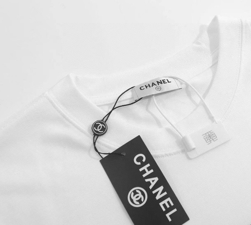 お得100%新品 chanel t シャツコピー 純綿 トップス 半袖 ロゴプリント 柔らかい シンプル 人気定番 ホワイト_3