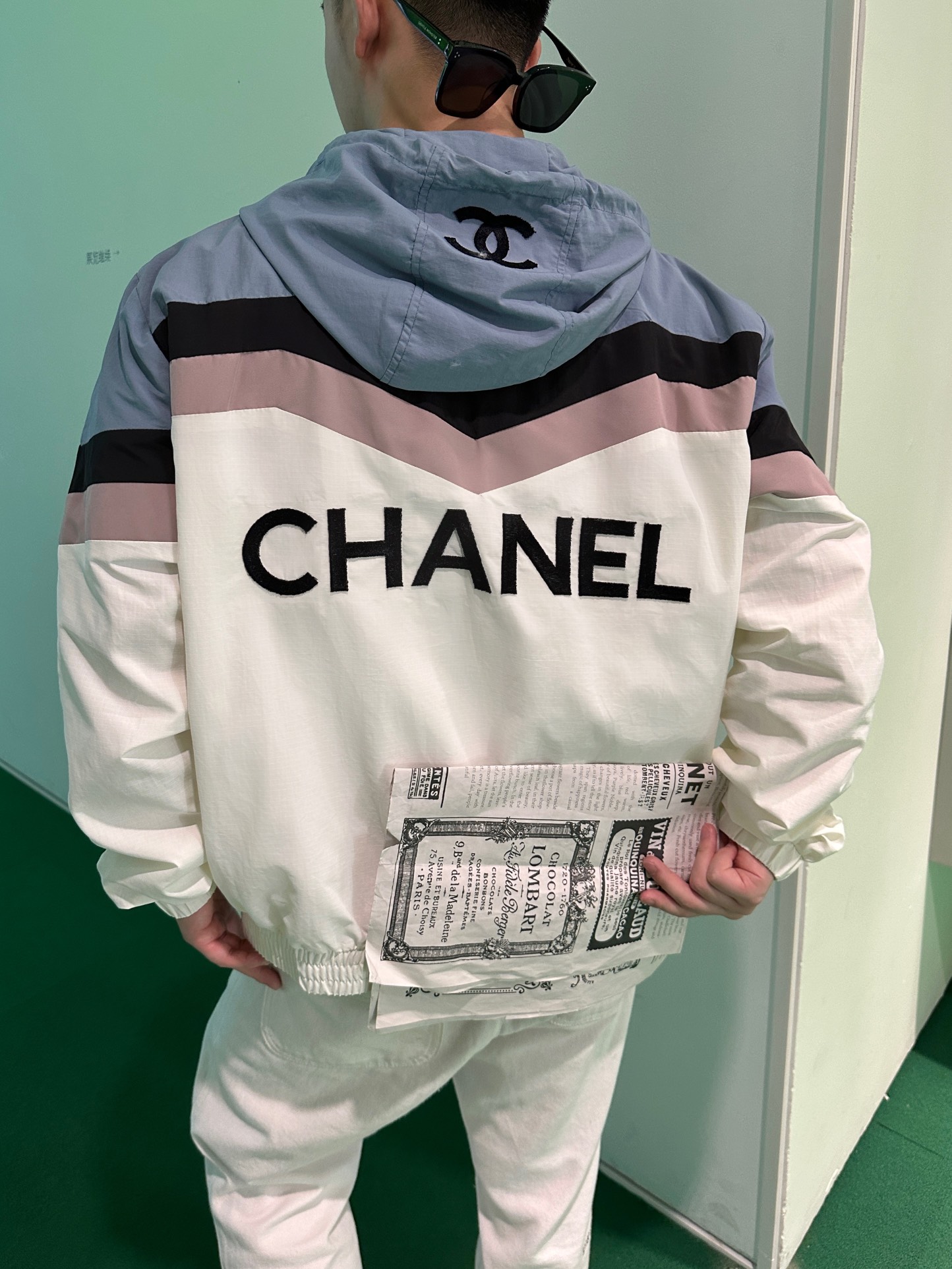 爆買い大得価 chanel ツイード ジャケットＮ級品 アウター トップス 日焼け止め服 薄い 軽量 フード付き ホワイト_6