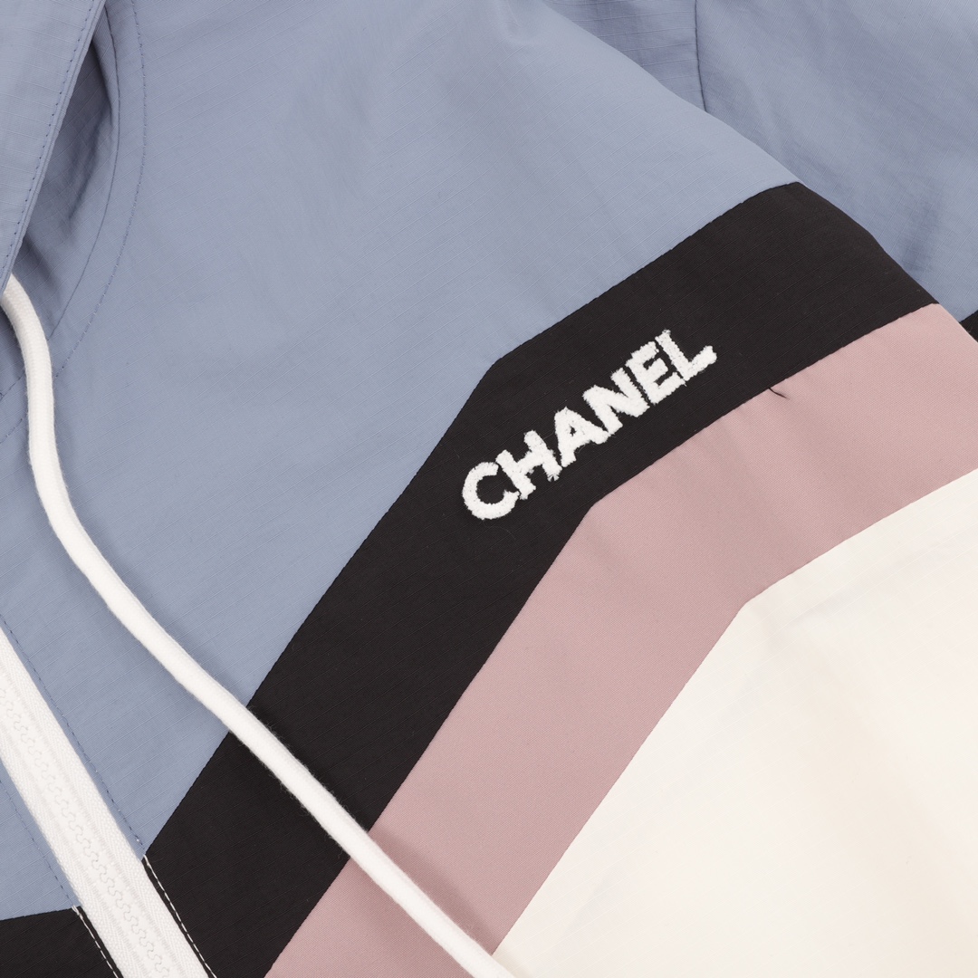 爆買い大得価 chanel ツイード ジャケットＮ級品 アウター トップス 日焼け止め服 薄い 軽量 フード付き ホワイト_13