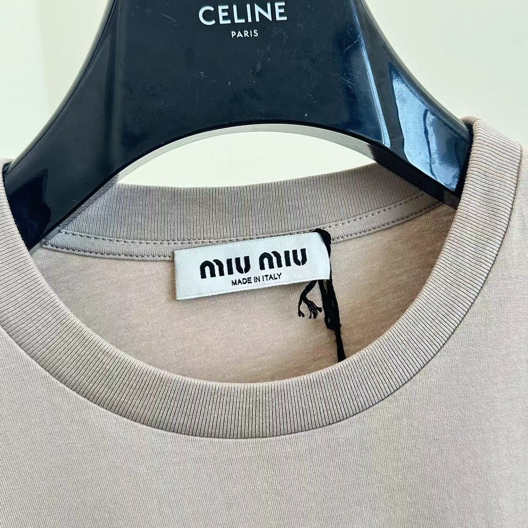 大絶賛 miumiu t シャツ メンズＮ級品 トップス シンプル 半袖 春夏新品 純綿 ファッション 刺繍 グレイ_4