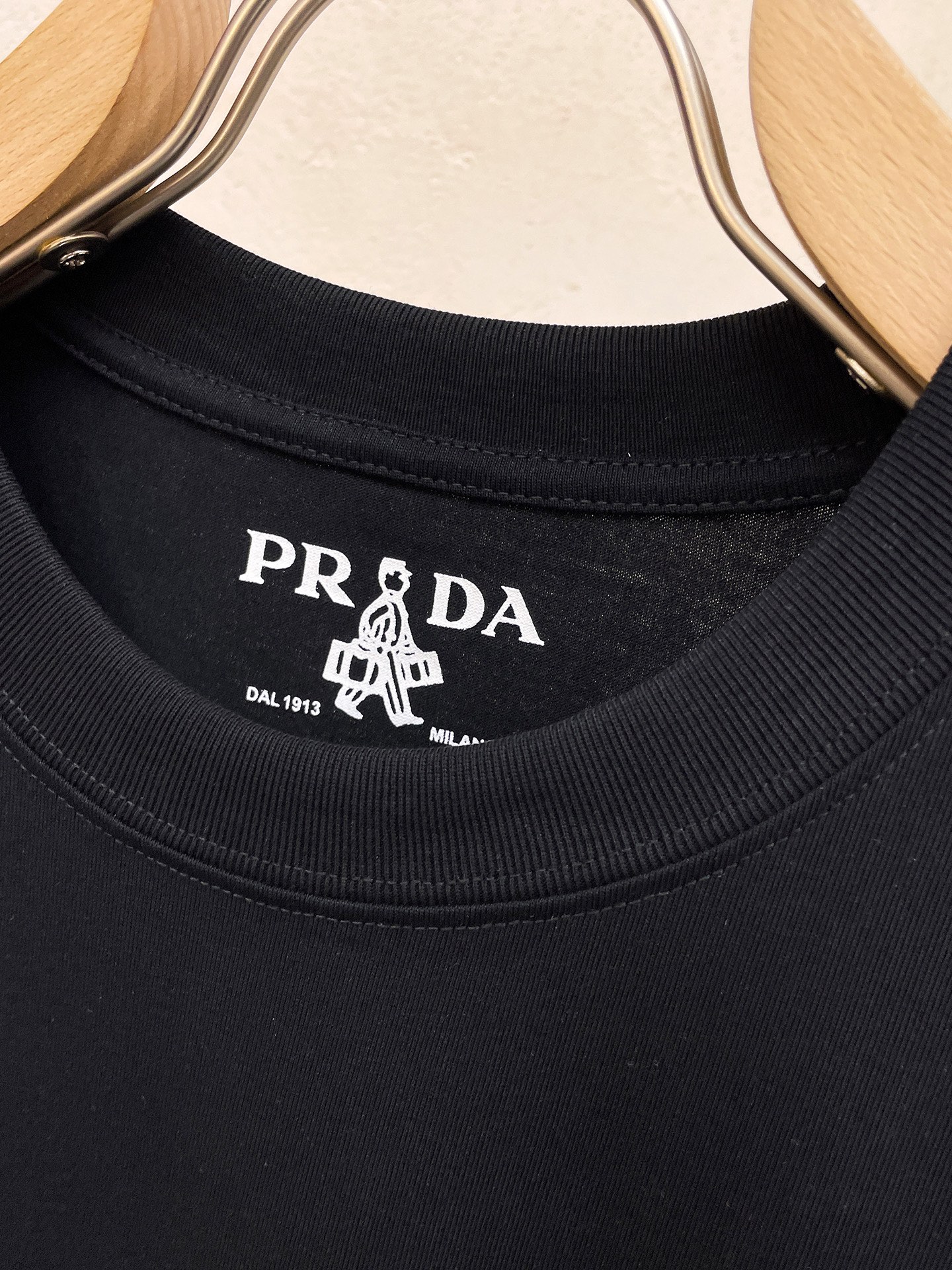 春夏新作 prada ティー シャツ偽物 半袖 シンプル ゆったり 純綿 トップス 通学 ファッション ブラック_4