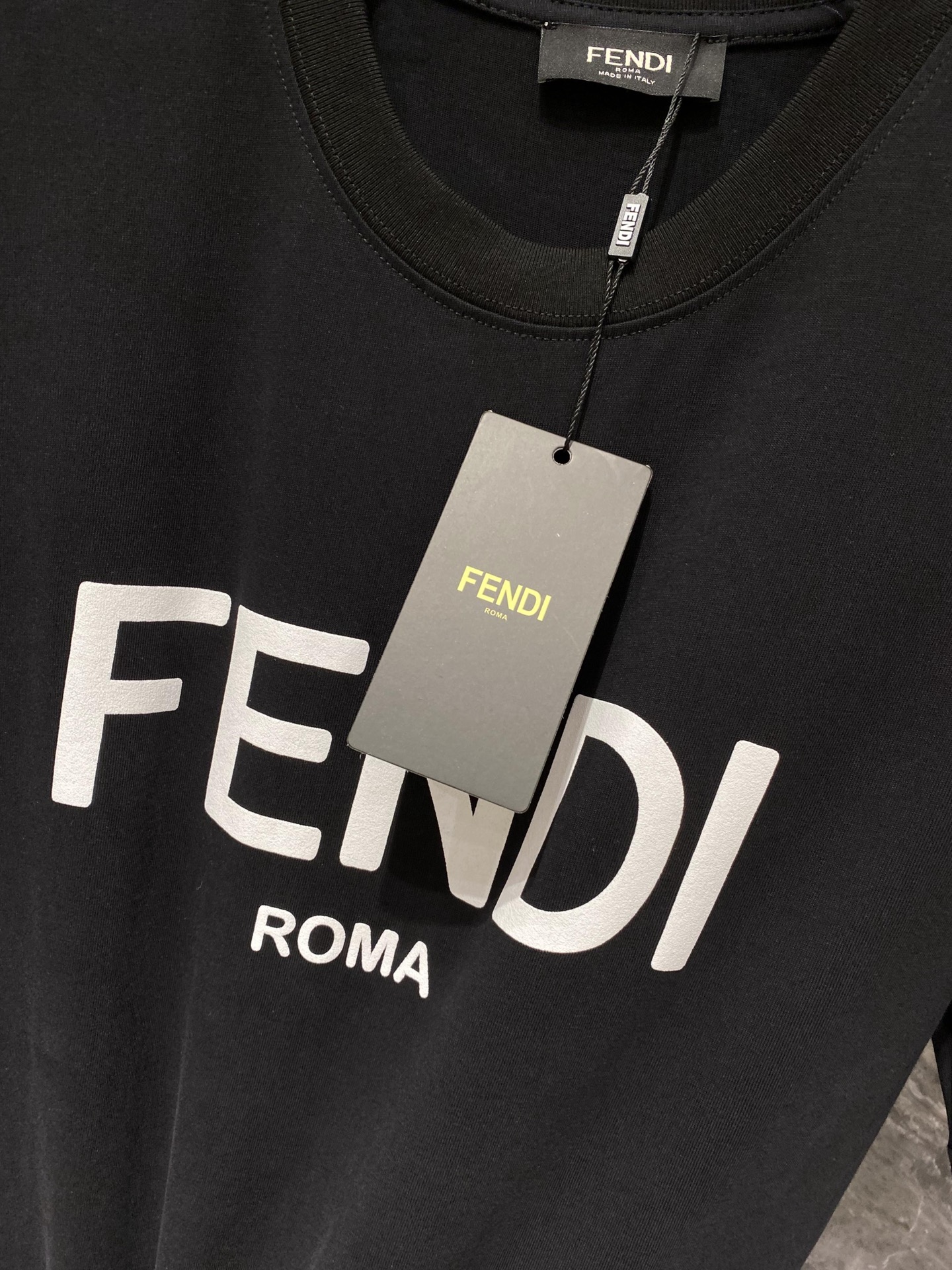 春夏人気セール安い fendi t シャツＮ級品 トップス 純綿 ロゴプリント シンプル 短袖 人気定番 ブラック_3