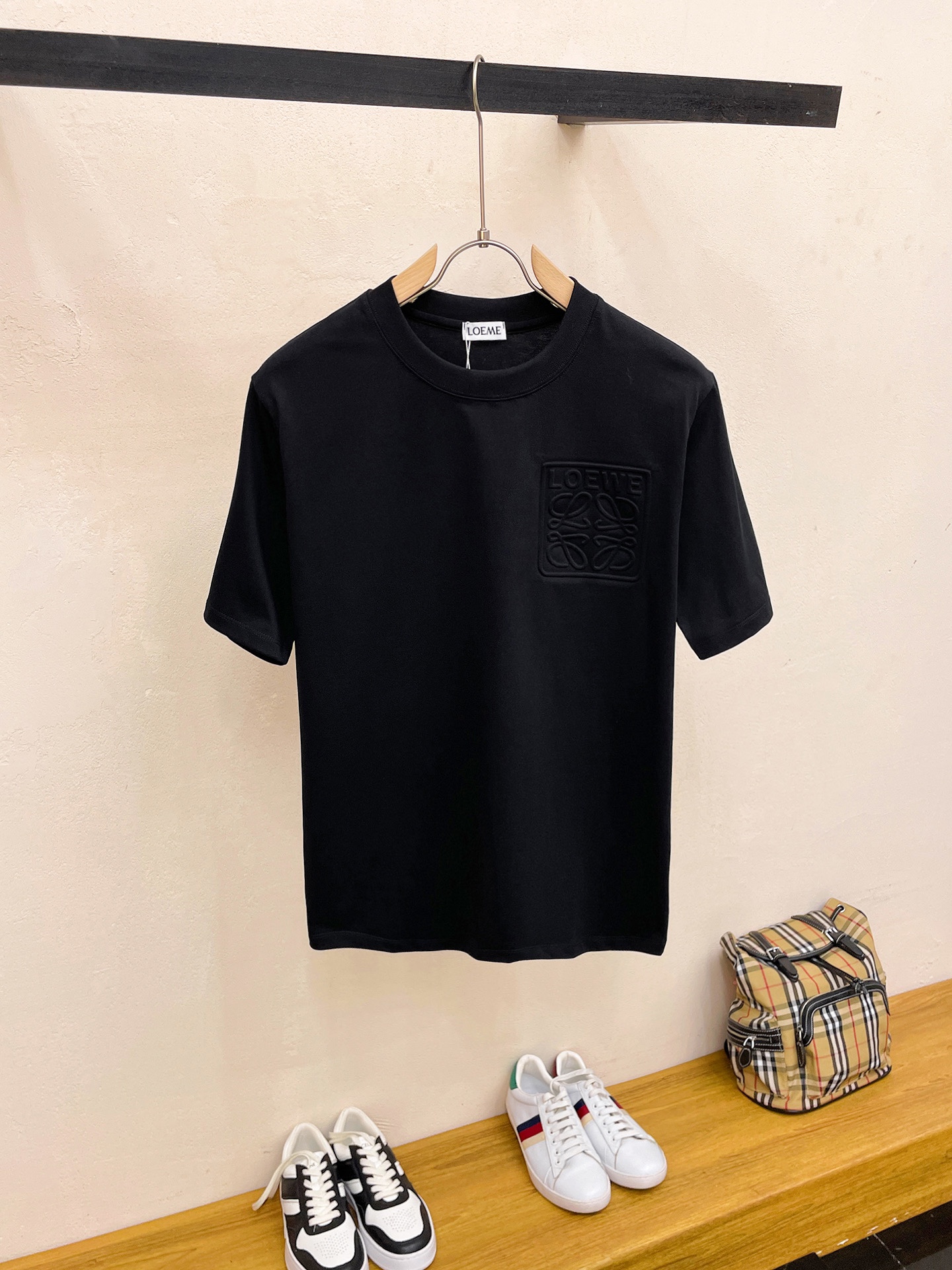 夏 新作登場 ロエベに似たブランドコピー 純綿 トップス シンプル 柔らかい ファッション 短袖 Tシャツ ブラック_1