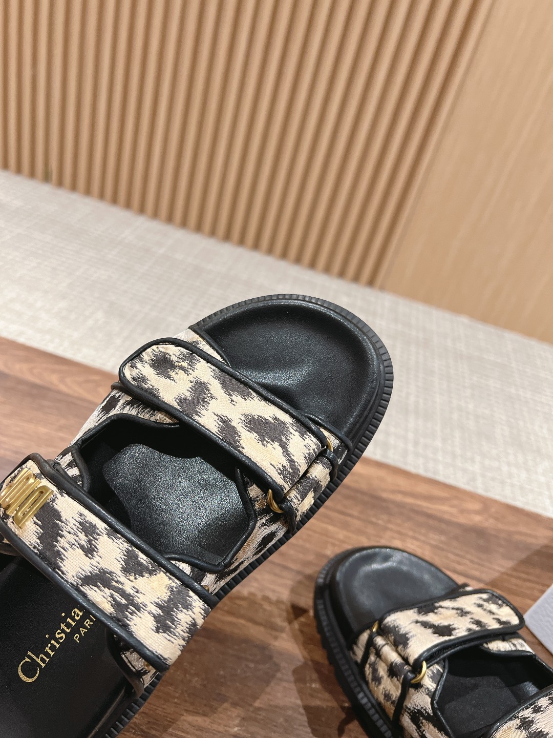 dior homme ハイカット スニーカーＮ級品 シンプル 人気サンダル スリッパ 海水浴 旅行 買い物 ファッション 軽量 花柄 ブラウン　_6