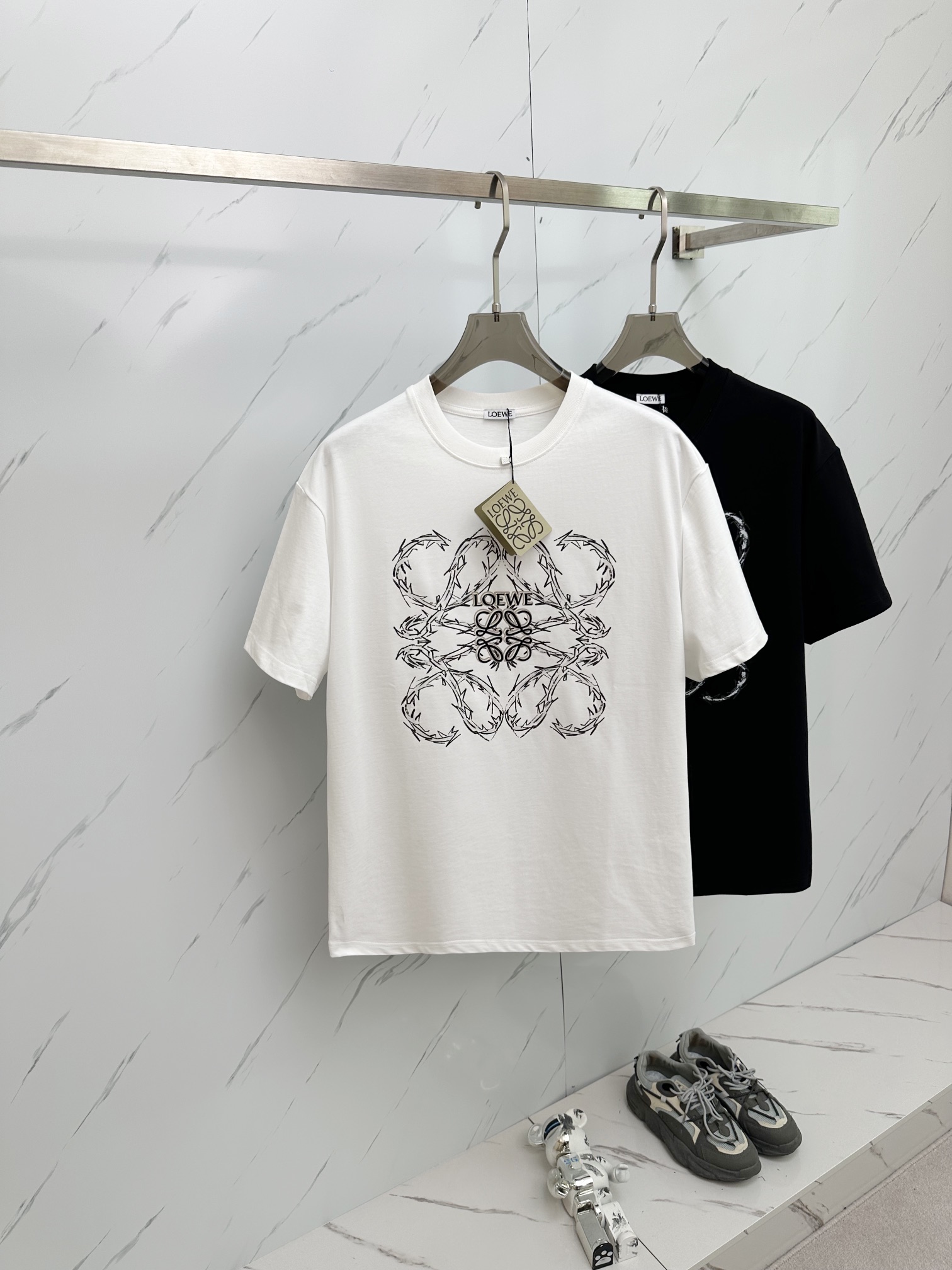 爽やかな ロエベ スウェット 白偽物 純綿 トップス ロゴプリント 半袖 柔らかい シンプル Tシャツ ホワイト_1