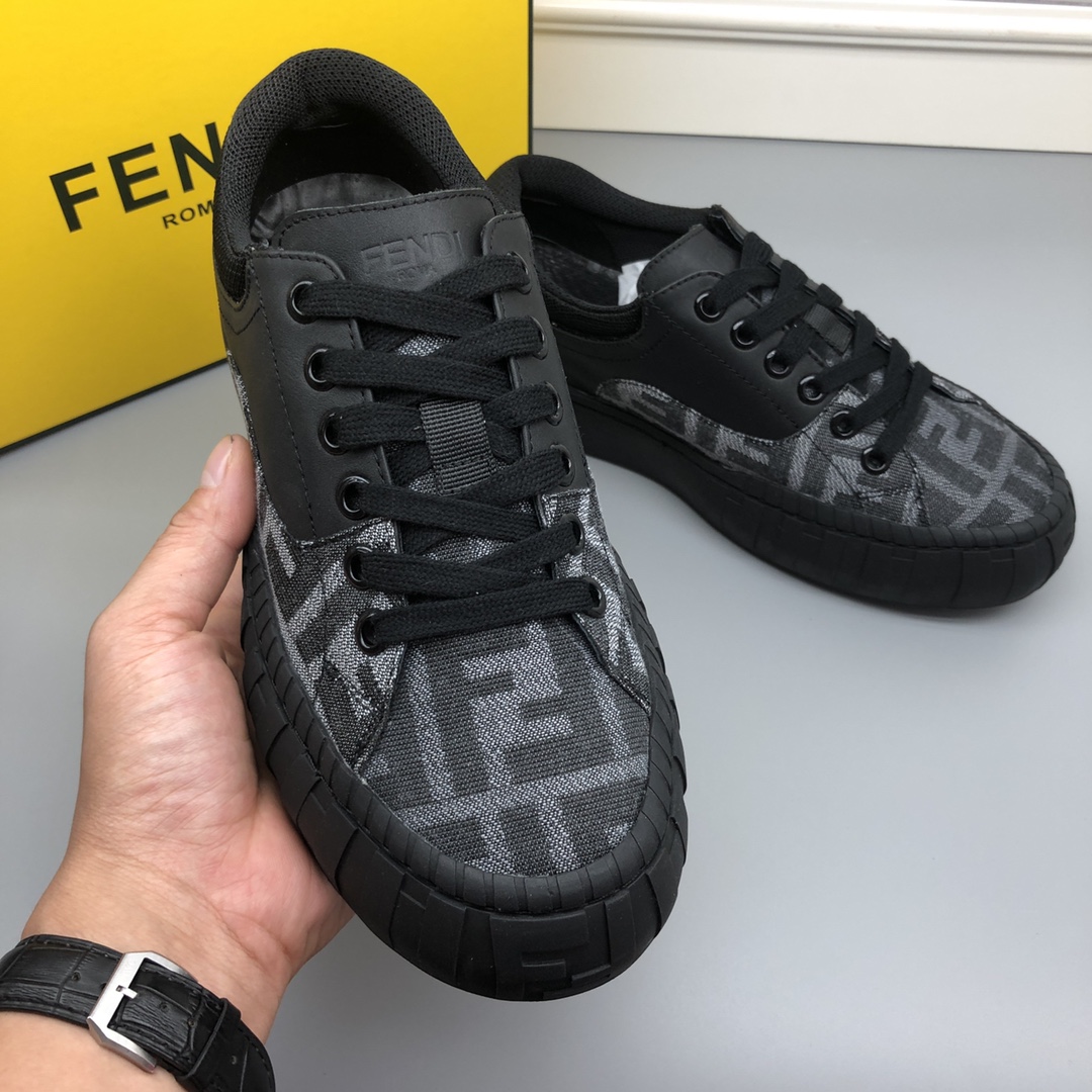 fendi スニーカー コーデ偽物 シンプル 運動 ランニング カジュアルシューズ 日常 ゴム底 男性 ブラック_3