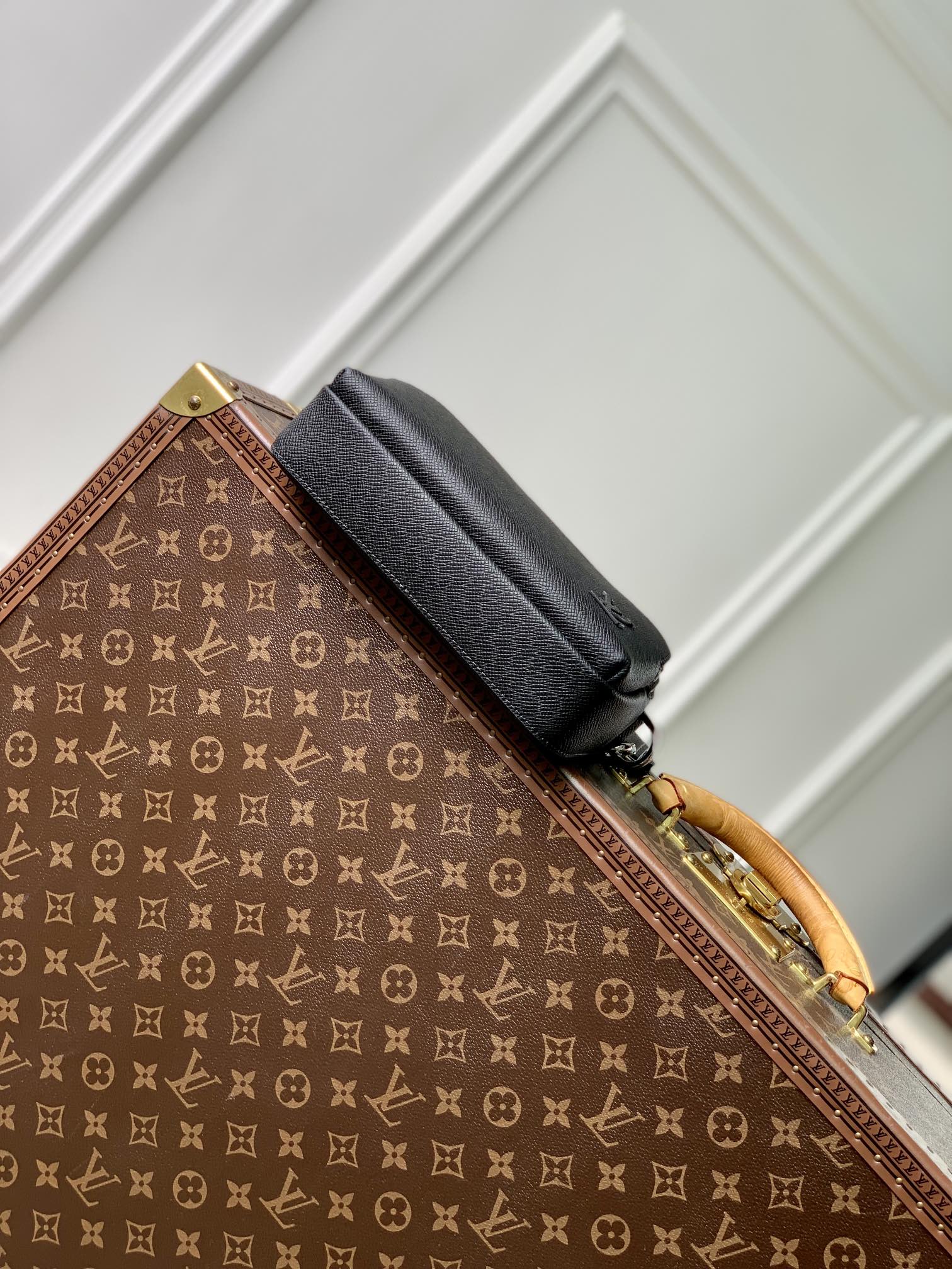 LV ルイヴィトン バッグ ネオノエ偽物 本革 斜め掛け レザー シンプル 優雅  M11657 ブラック_4