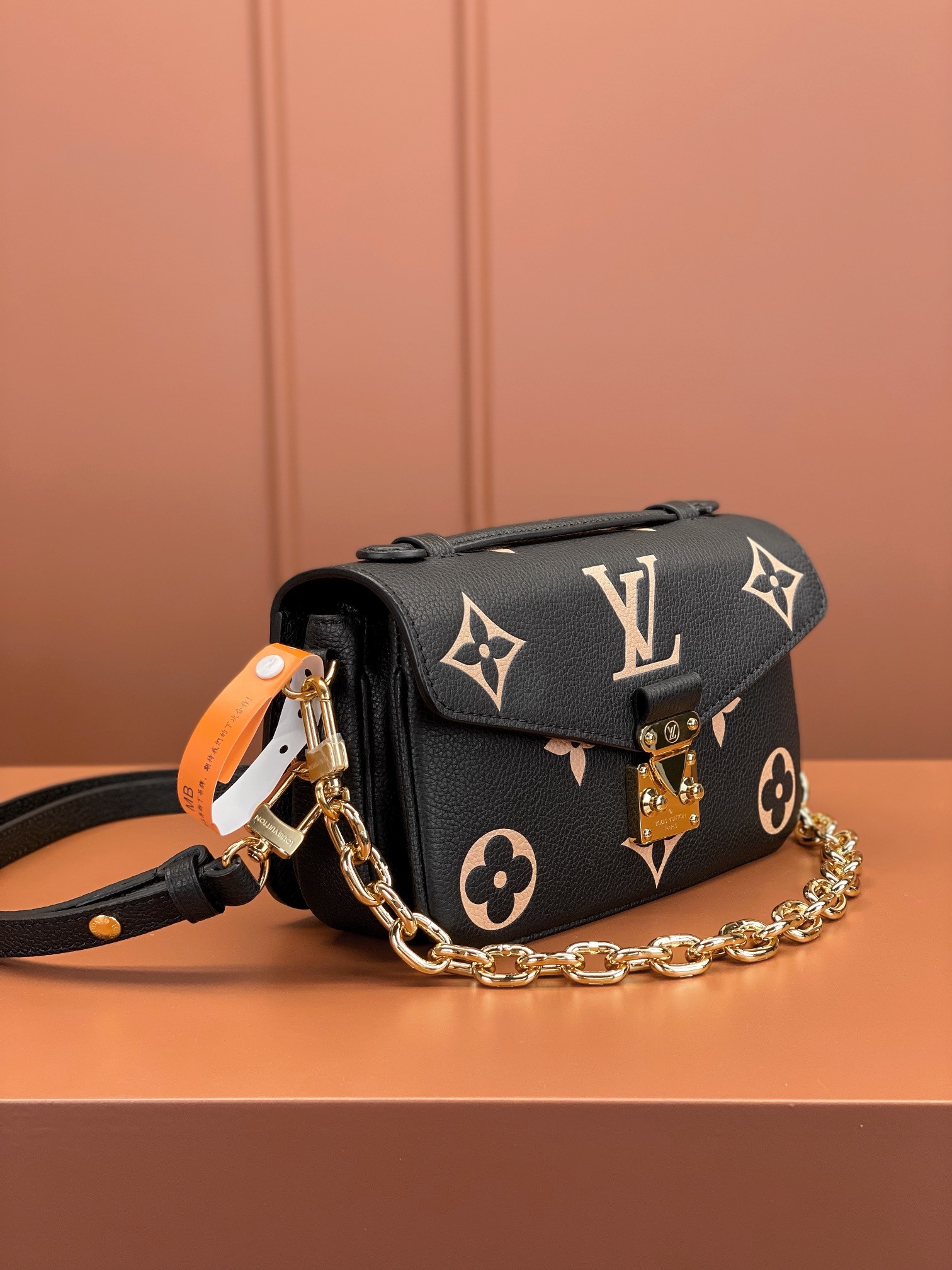 LV ルイヴィトンバッグ 新作コピー レザー  ハンドバッグ 斜め掛け 肩掛け びっくりした価格 M23081 ブラック_2