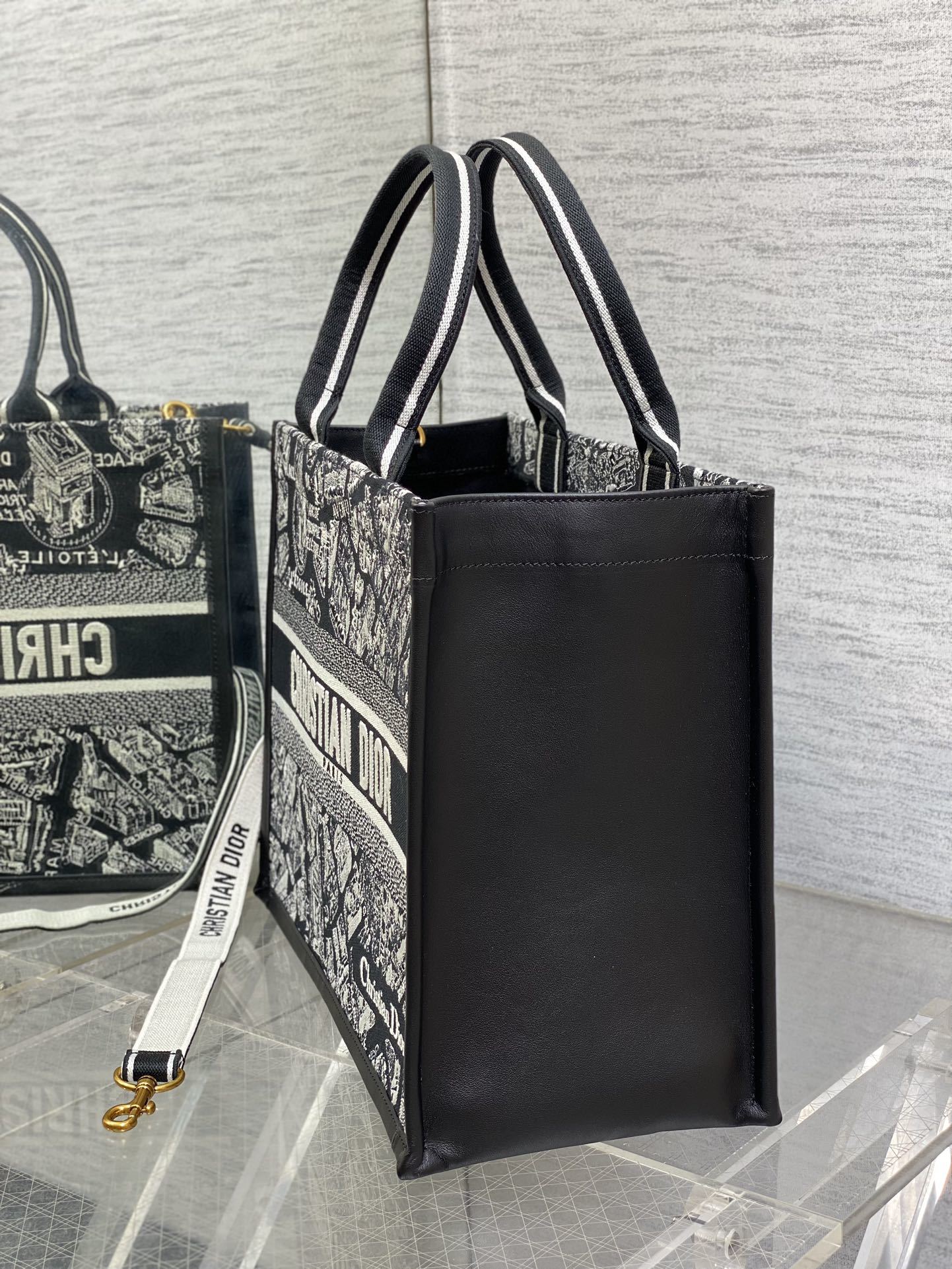 華やかなdior バッグコピー プリント ハンドバッグ 大容量 レザー トートバッグ 刺繡 ブラック_6