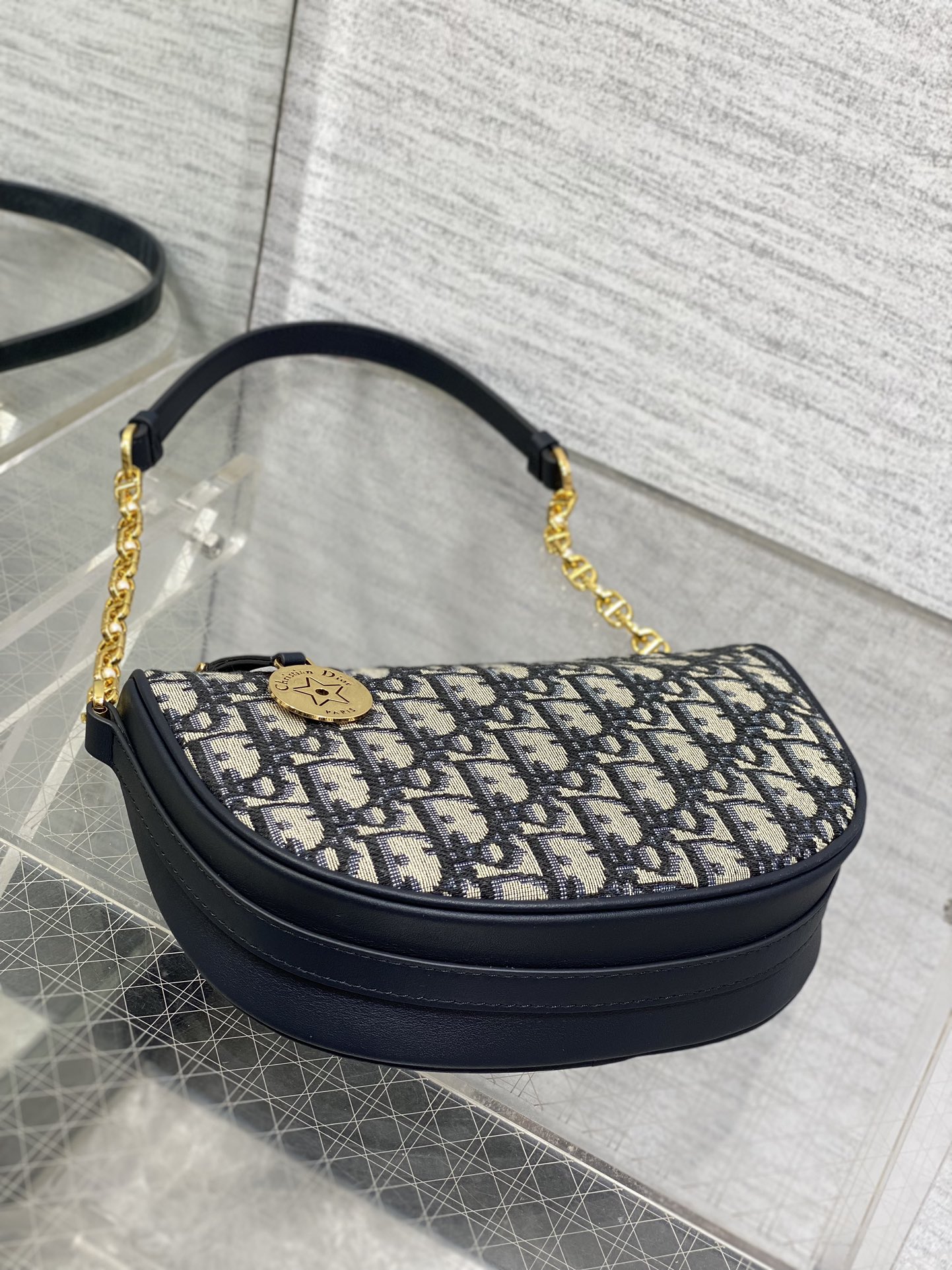 新品販売 dior バッグ 10 万スーパーコピー 通勤 日常バッグ レディ 斜め掛けバッグ 可愛い ブラック_7