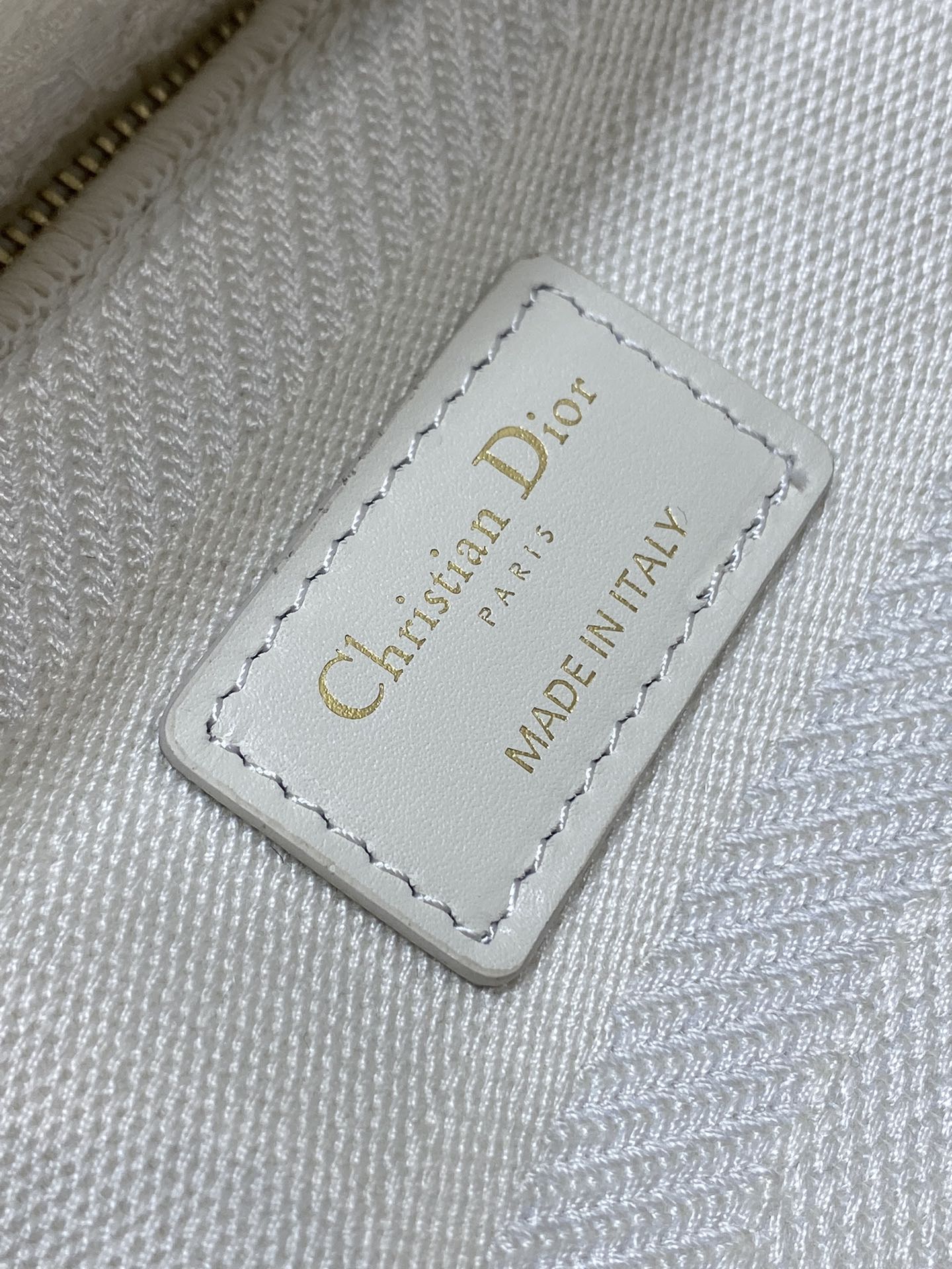 上質なdior トート バッグスーパーコピー ロゴ刺繍 ハンドバッグ 斜め掛けバッグ 優雅 ホワイト_9