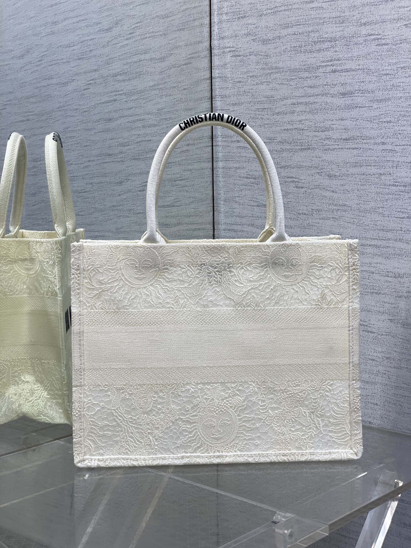 爆買い dior バック偽物 ロゴ刺繍 ハンドバッグ 斜め掛けバッグ 大容量 天然素材 レディ ホワイト_4