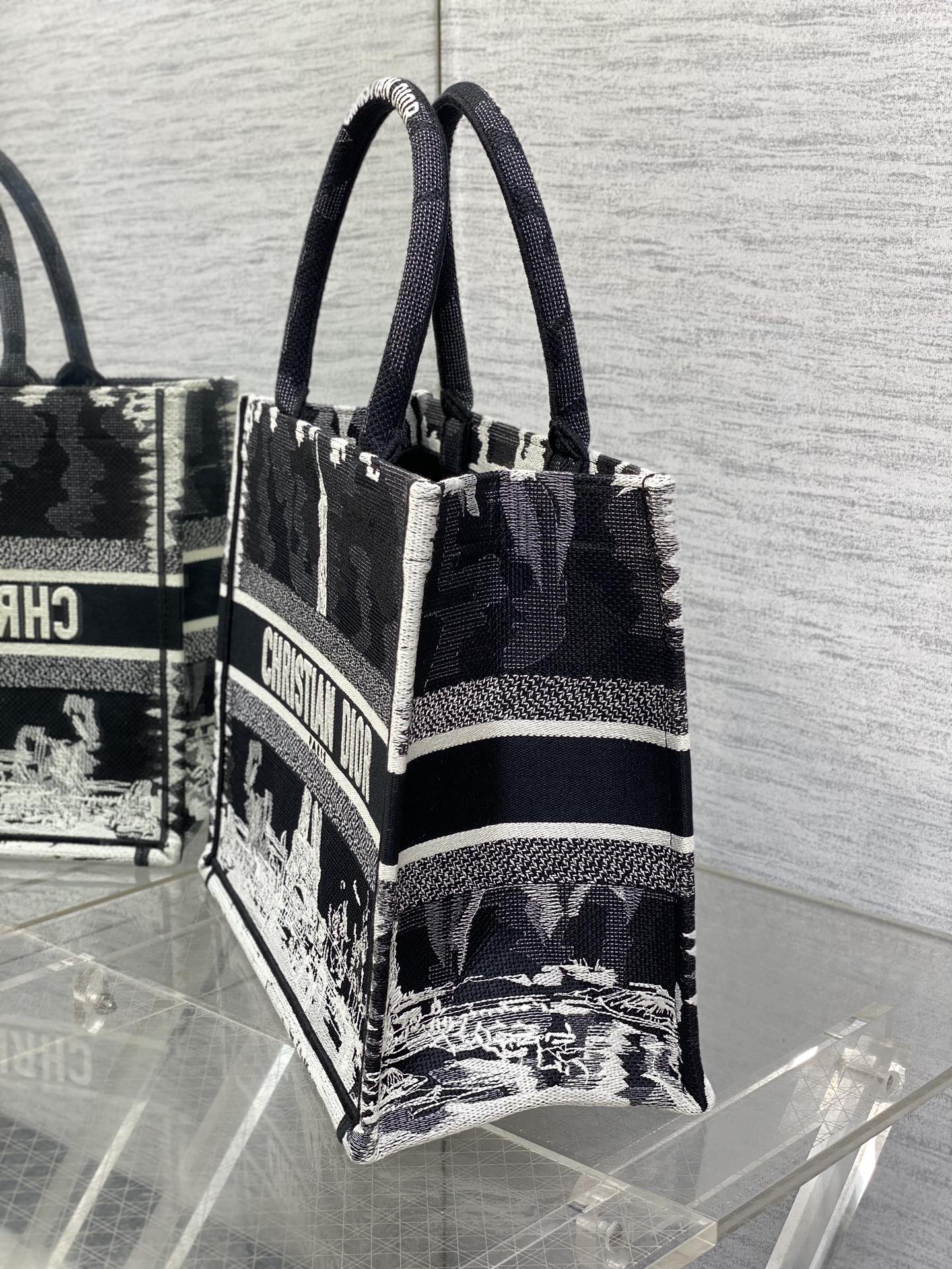 魅力的なスタイル dior カバン激安通販 ロゴ刺繍 ハンドバッグ 大容量 可愛い レディ ブラック_5