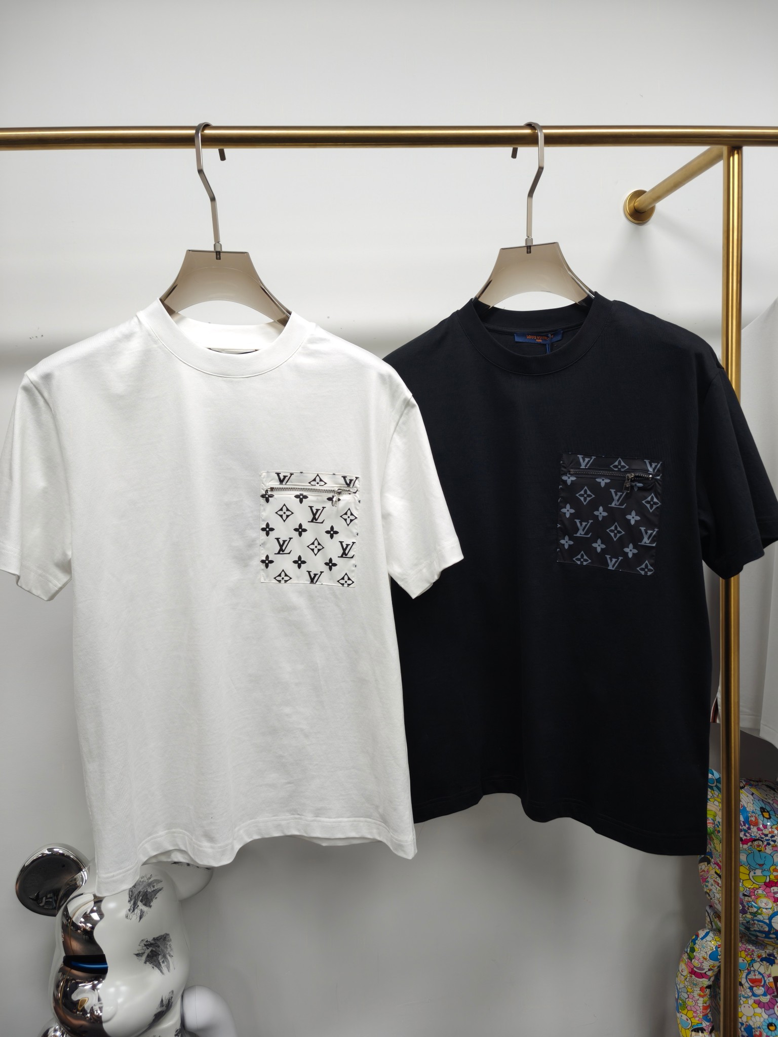 涼しい ルイヴィトンtシャツコーデ偽物 半袖 トップス 純綿 プリント シンプル 柔らかい 2色可選_1