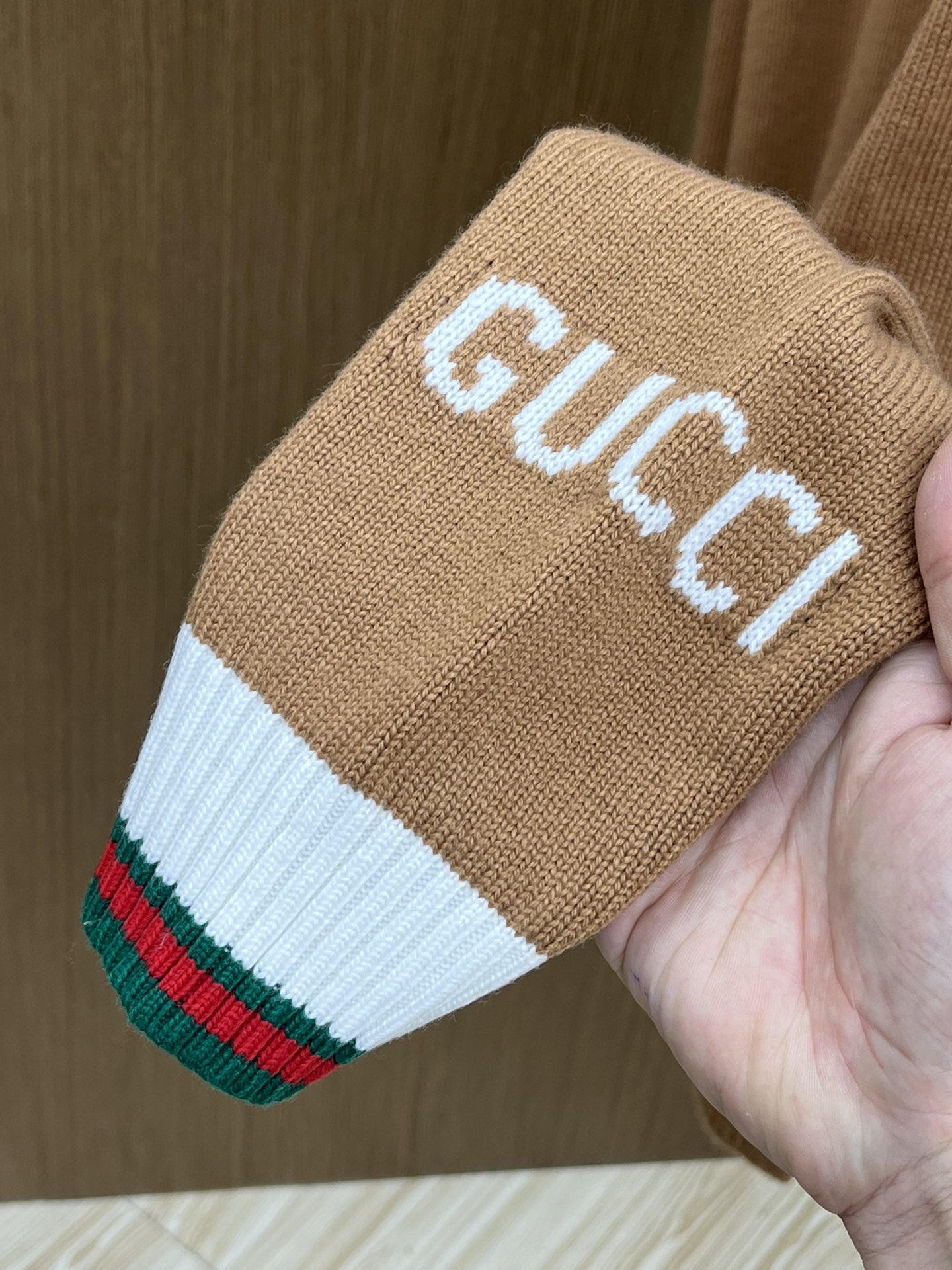 gucci ミッキー セータースーパーコピー トップス ニット 柔らかい 優雅 暖かい 男女兼用 ブラウン_6