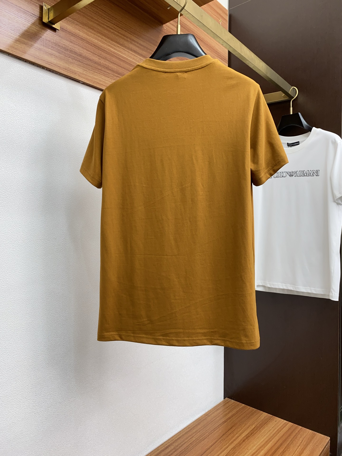 【夏新品】アルマーニtシャツメンズ偽物 純綿 半袖トップス シンプル 柔らかい ブラウン_3