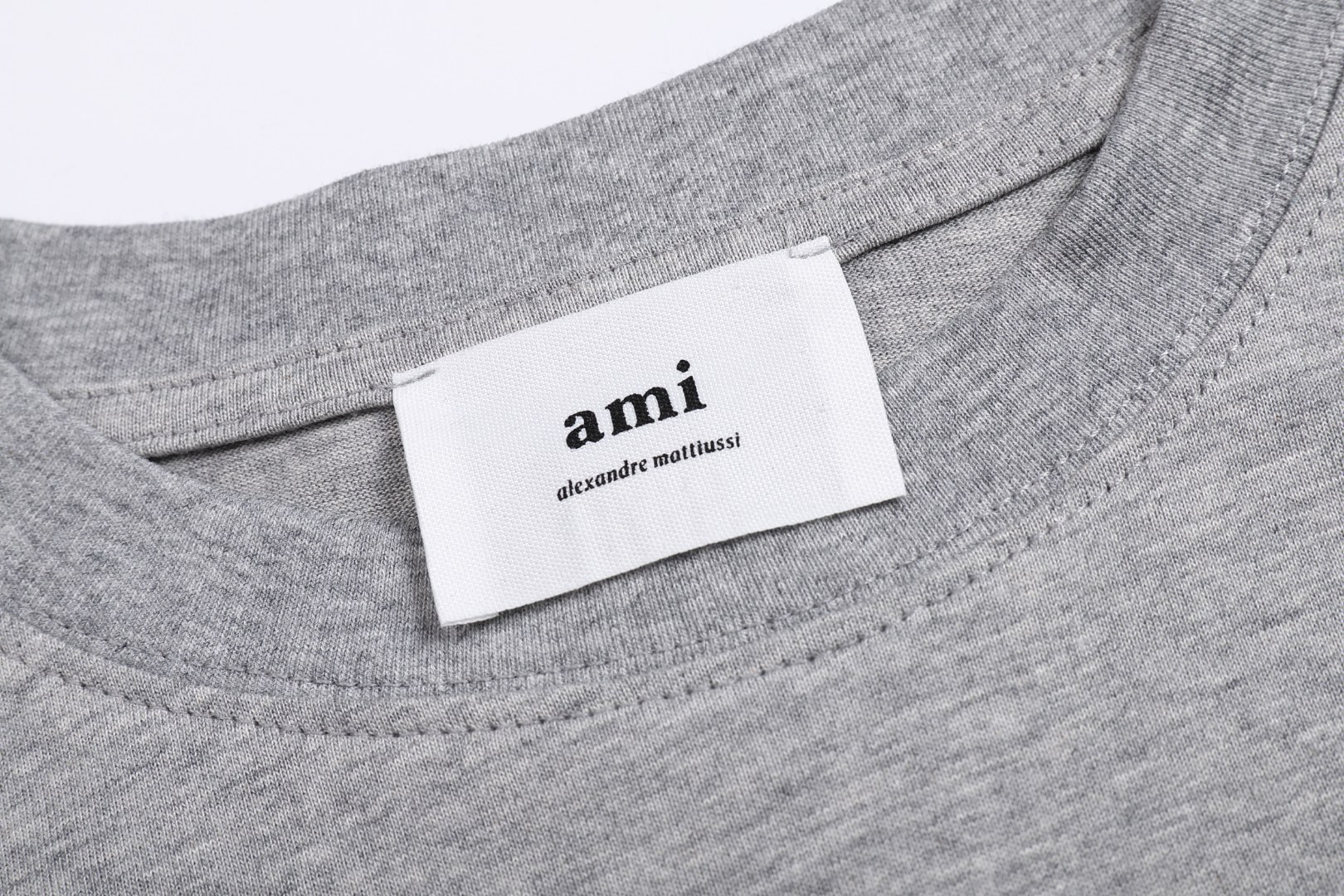 ami tシャツ 紫スーパーコピー シンプル 無袖トップス 純綿 ハート アミ 上質品 グレイ_4