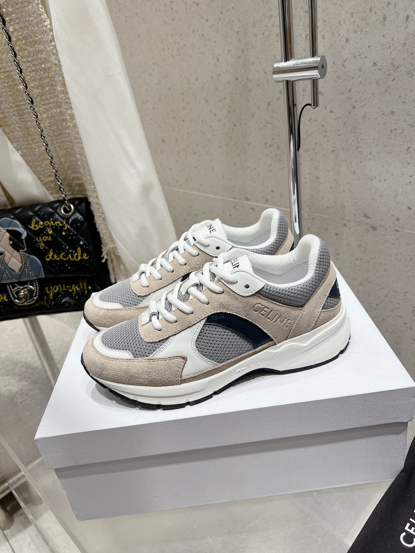 セリーヌ メンズ スニーカーコピー 歩きやすい カジュアル シンプル 柔軟 シンプル グレー_2
